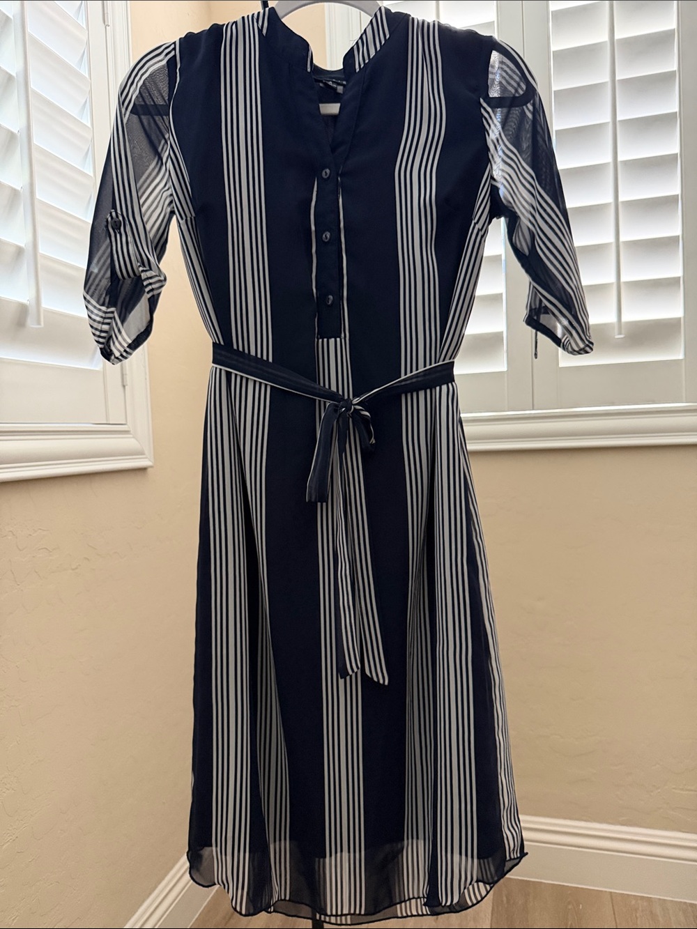 Black and White Vertical-Stripe Tie-Waist Midi Dress size M